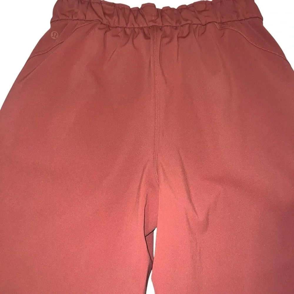 EUC Lululemon Stretch High-Rise Jogger Pants Savanah Rust Maroon Nulu Size 8